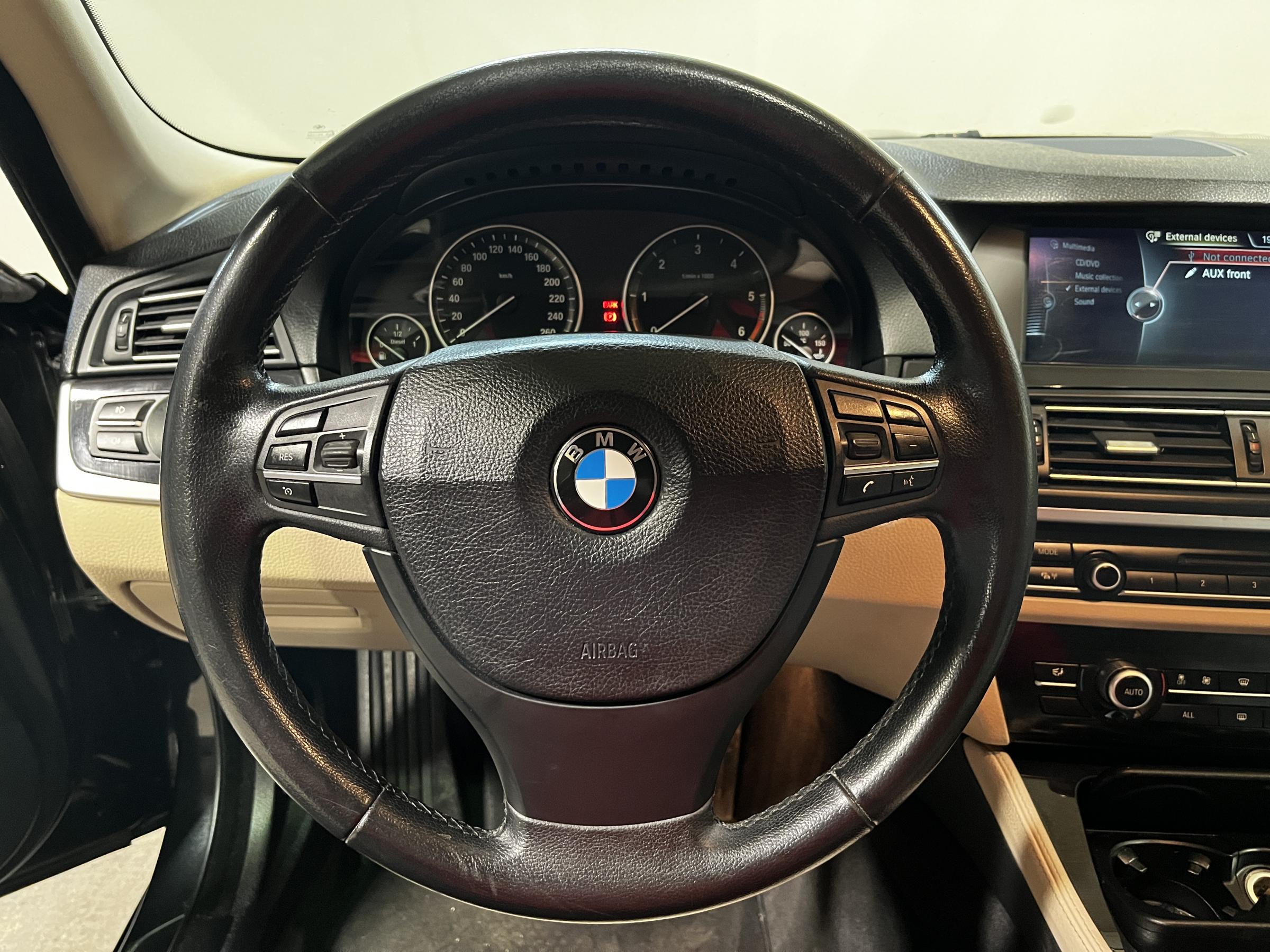 BMW Řada 5, 2013 - pohled č. 17
