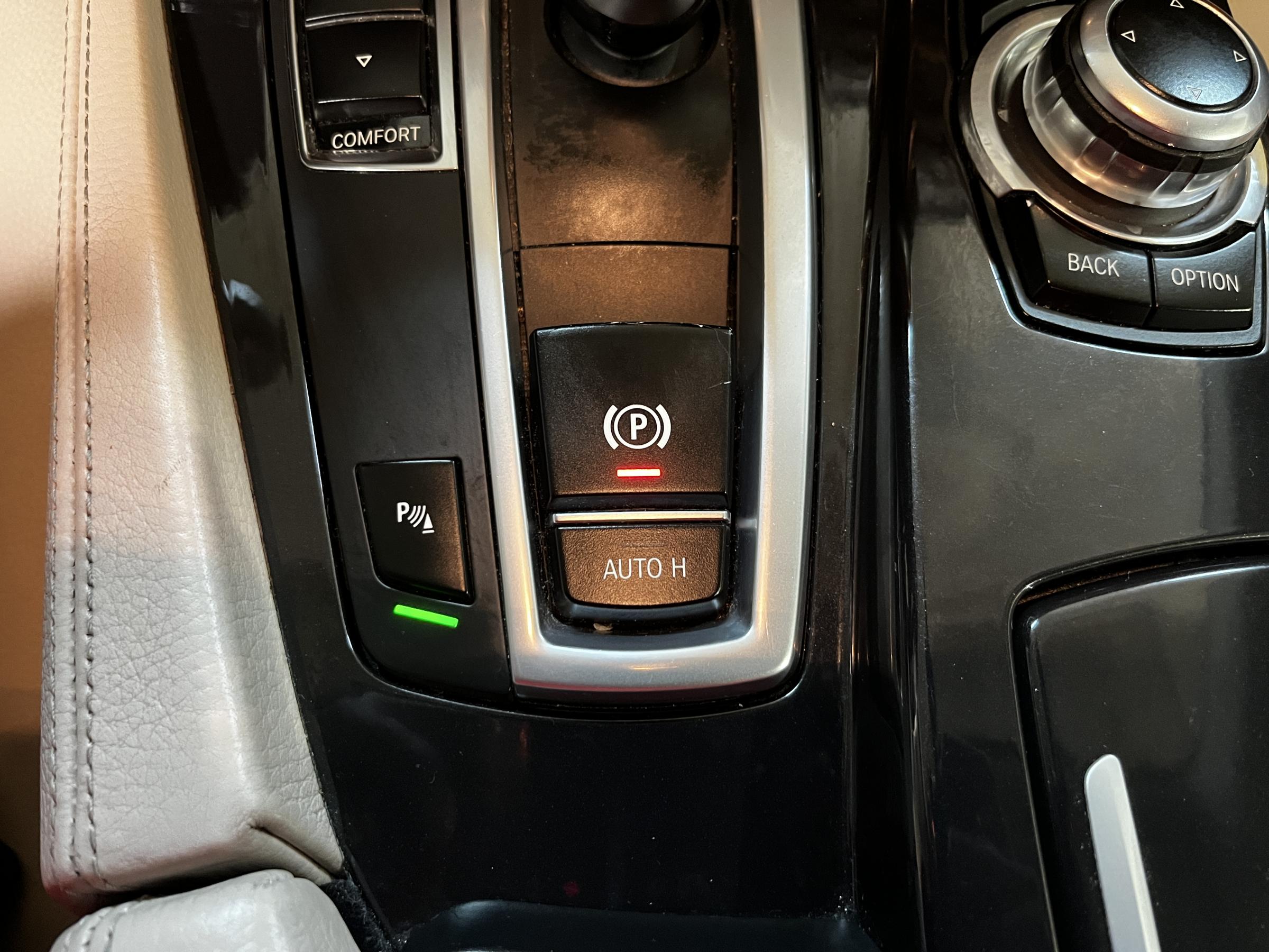 BMW Řada 5, 2013 - pohled č. 18