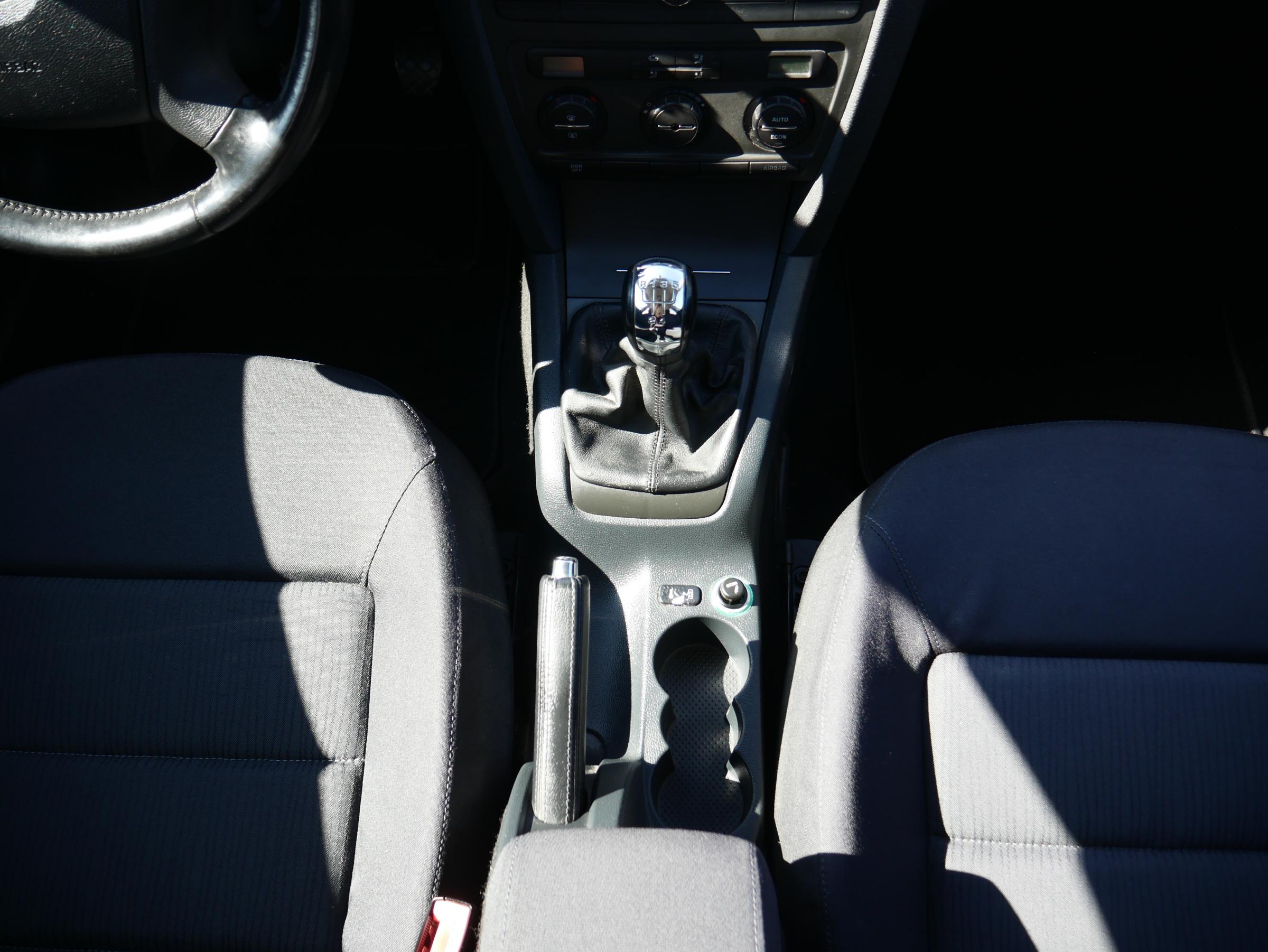 Škoda Octavia II, 2005 - pohled č. 15