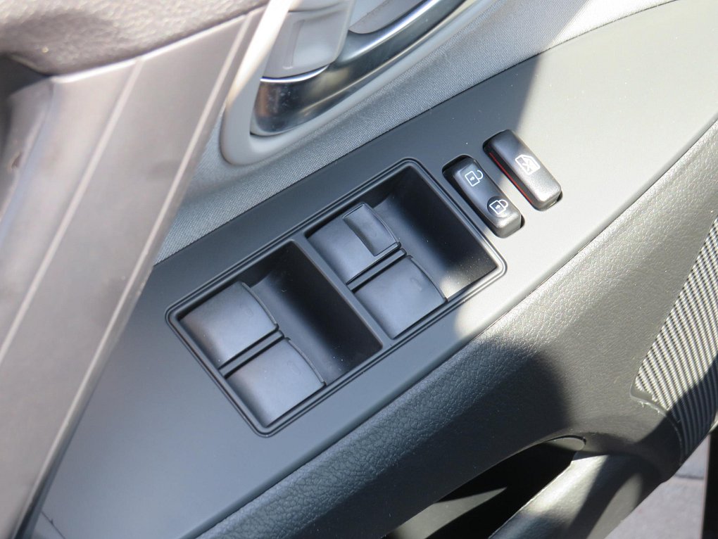 Toyota Avensis 1.8 VVT-i Active