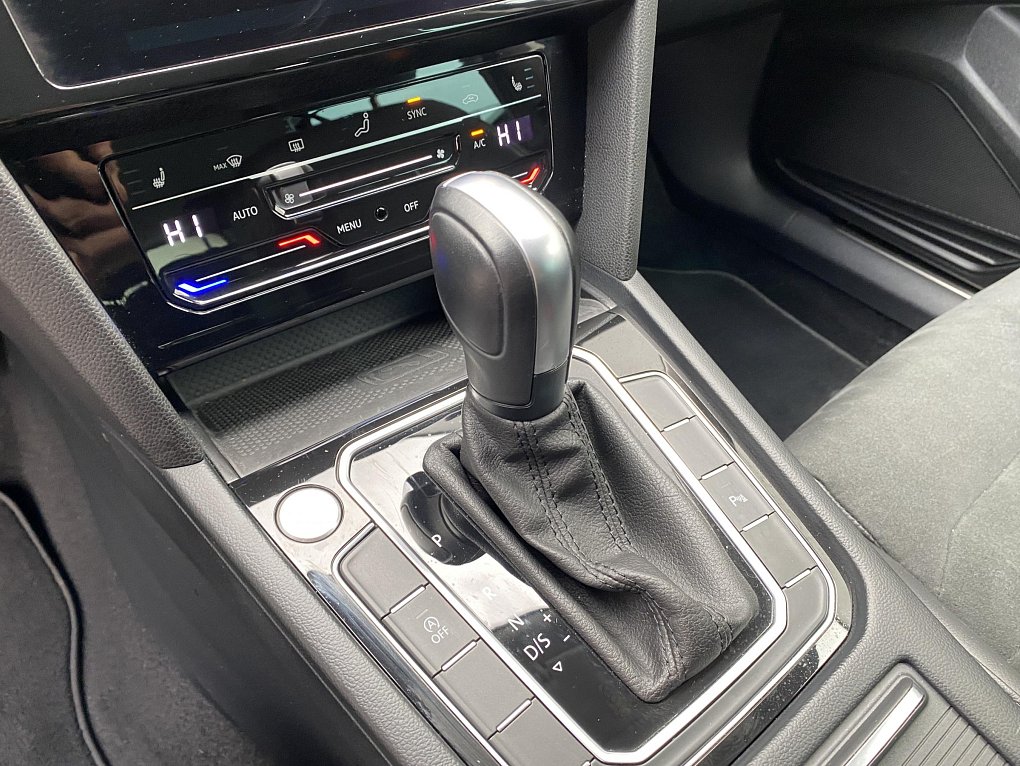 Volkswagen Passat 2.0 TDi Elegance