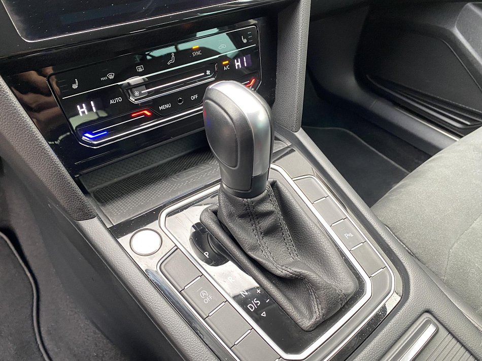 Volkswagen Passat 2.0 TDi Elegance