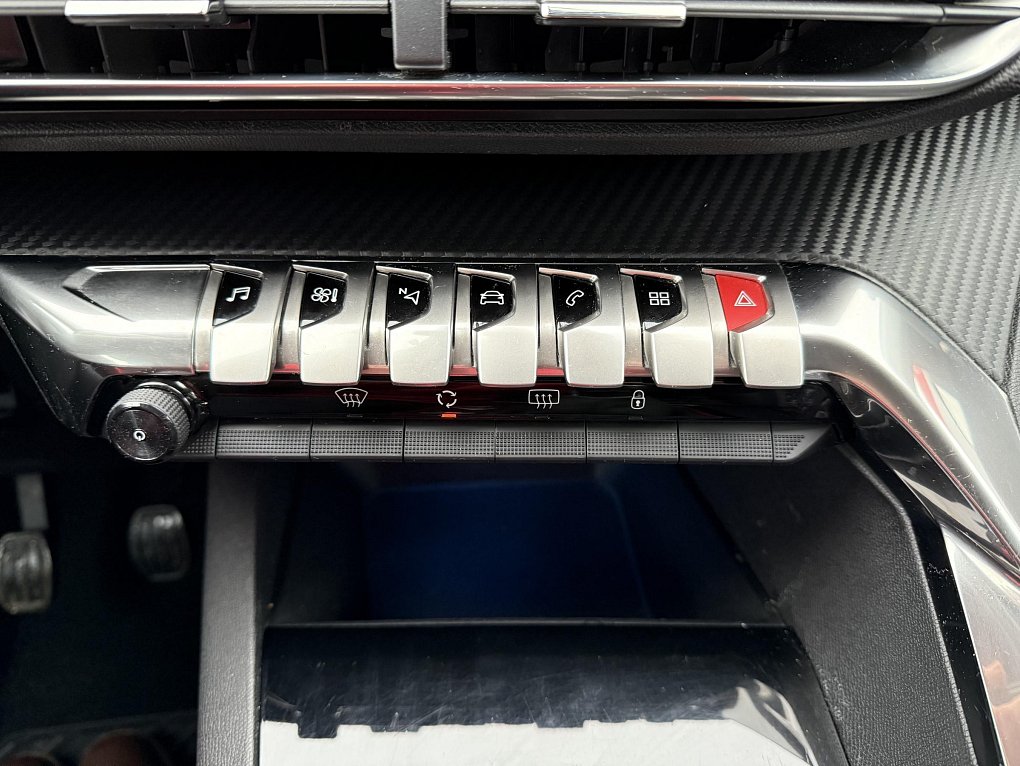 Peugeot 3008 1.2PT Allure