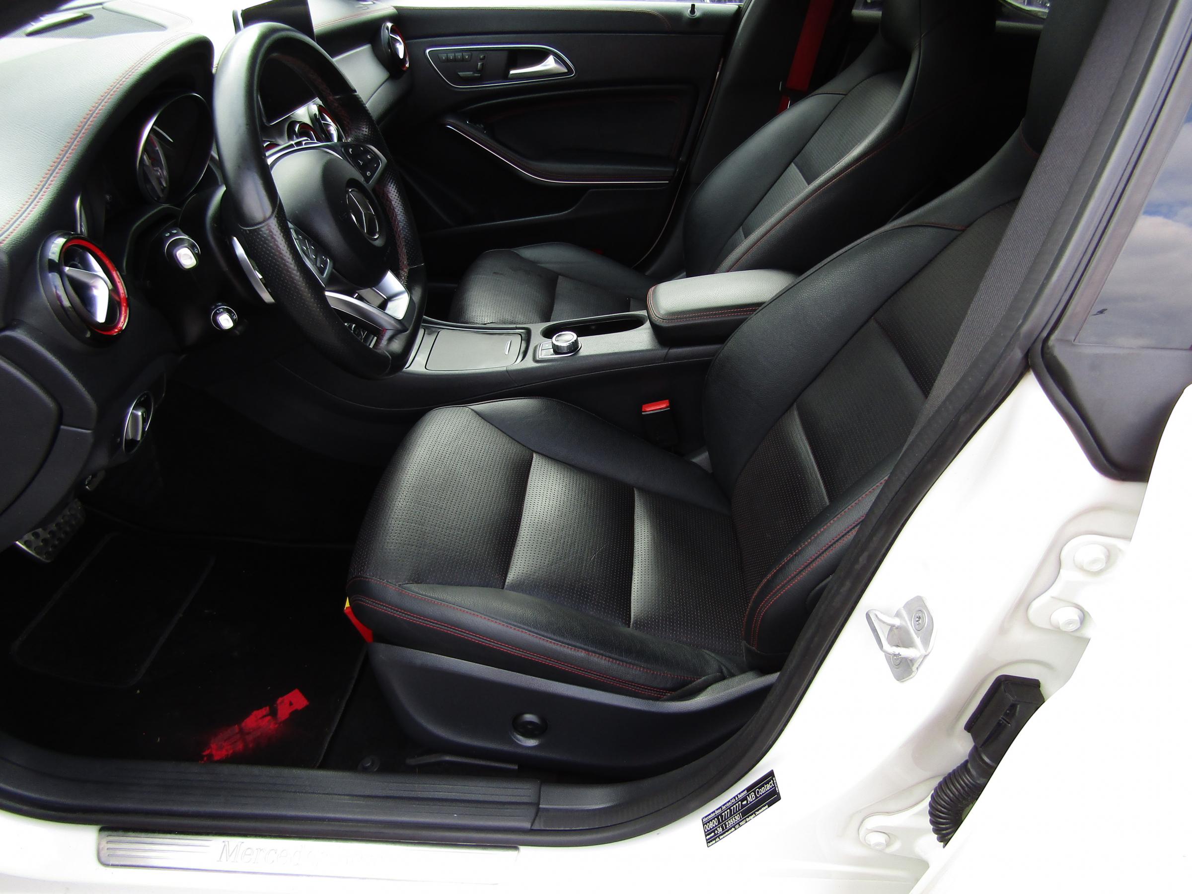 Mercedes-Benz CLA, 2015 - pohled č. 10