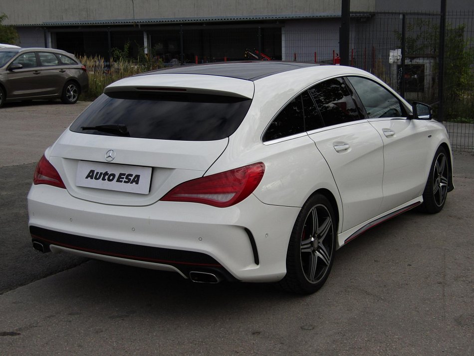 Mercedes-Benz CLA 2.0 i  250 4Matic