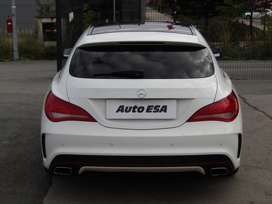 Mercedes-Benz CLA 2.0 i  250 4Matic