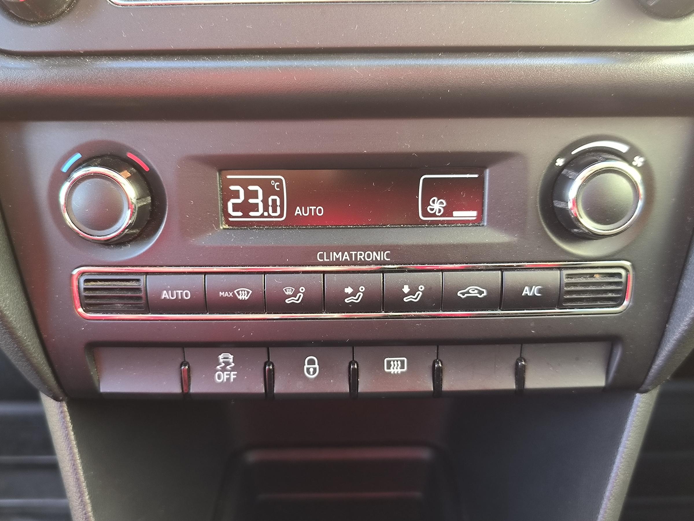 Škoda Rapid, 2013 - pohled č. 13