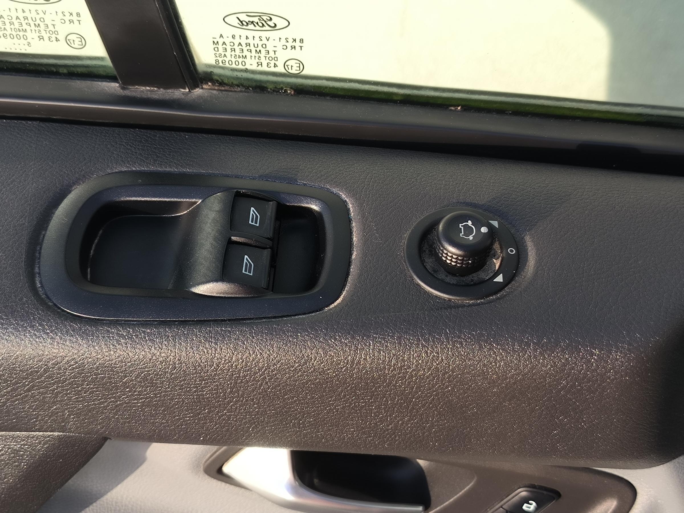 Ford Transit Custom, 2016 - pohled č. 16