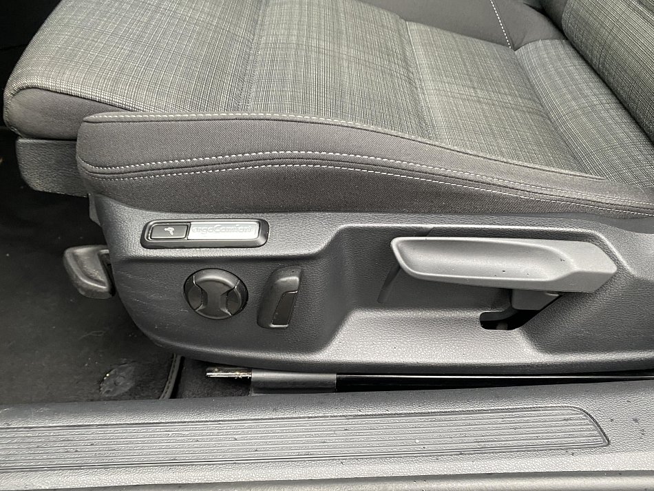 Volkswagen Passat 2.0 TDi Business