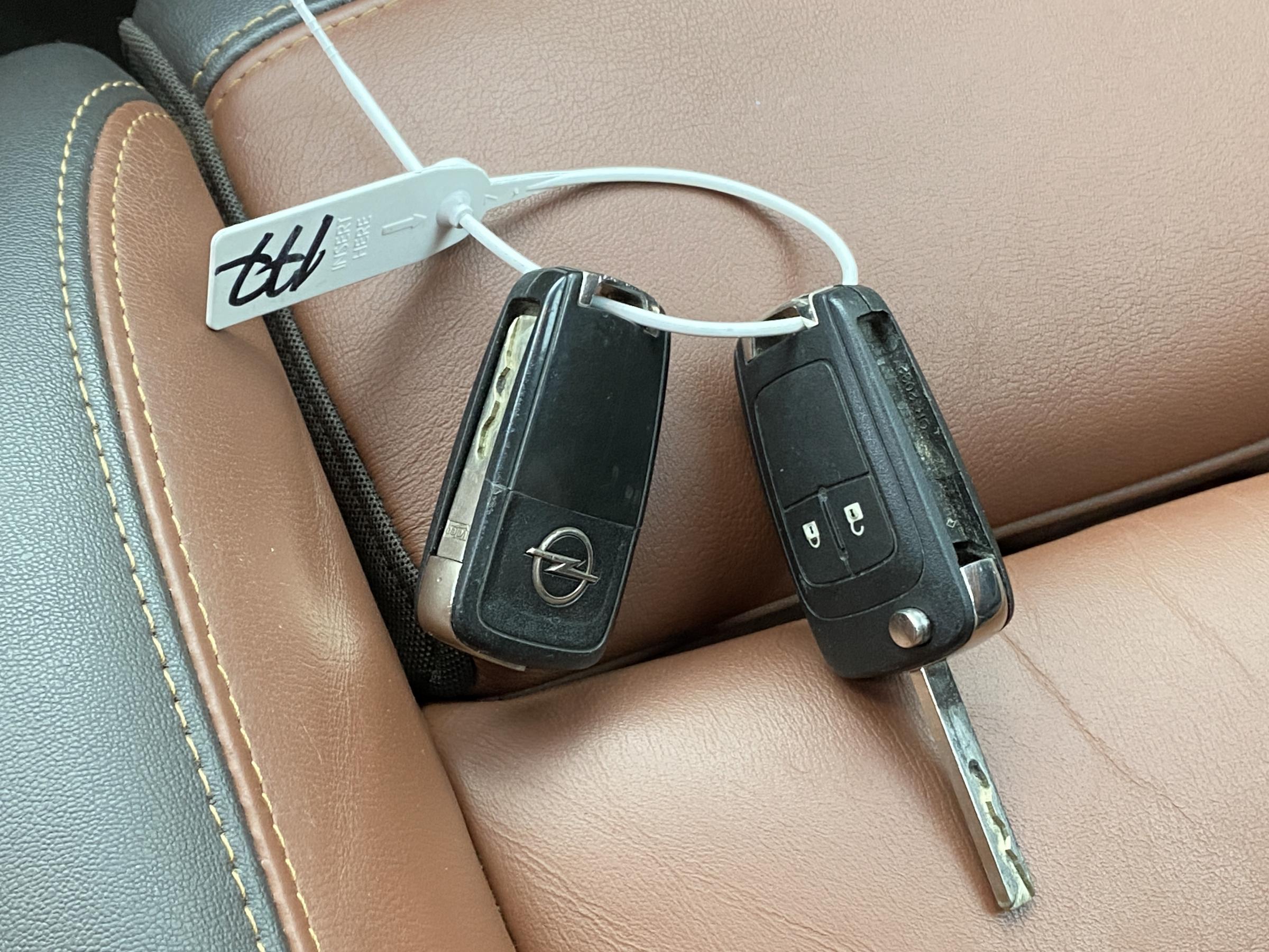 Opel Mokka, 2013 - pohled č. 18