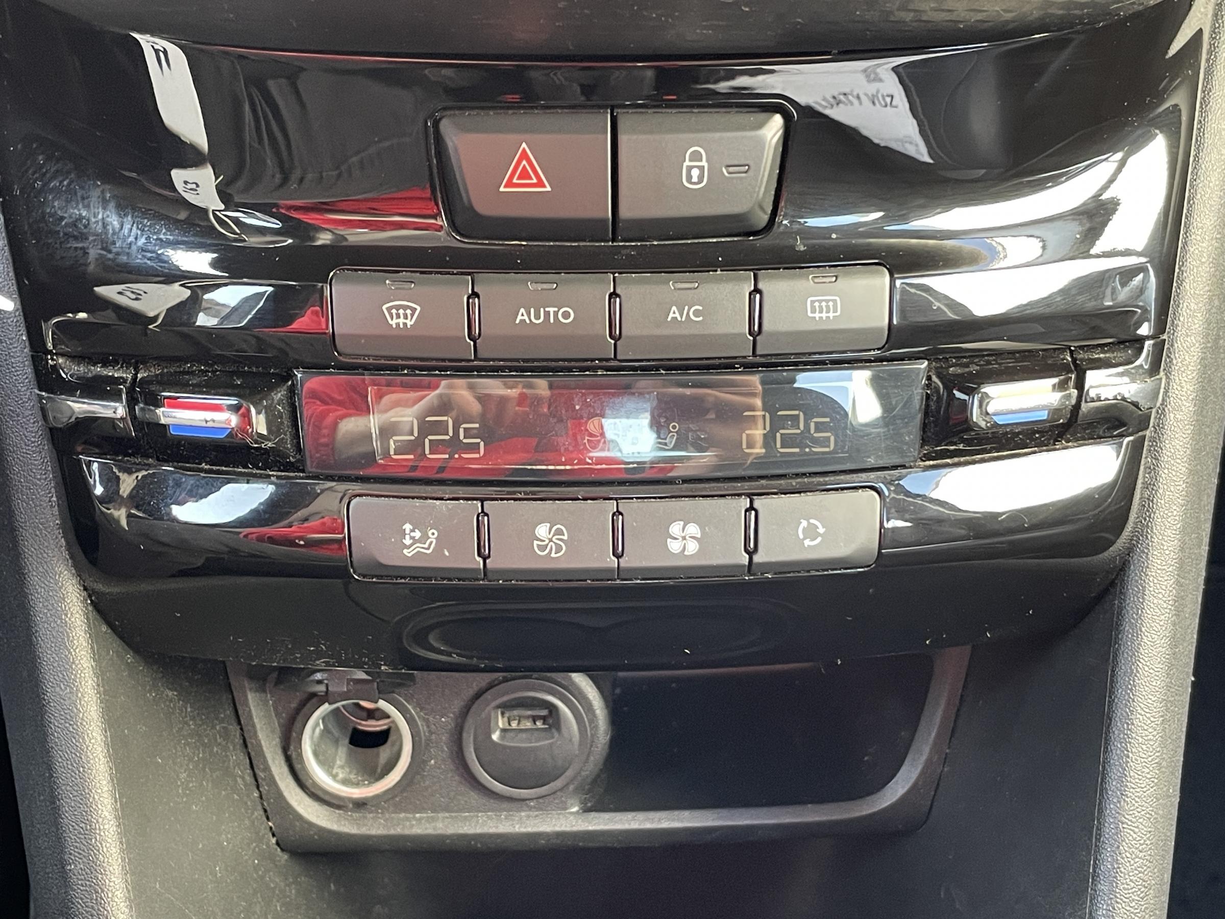 Peugeot 2008, 2019 - pohled č. 14