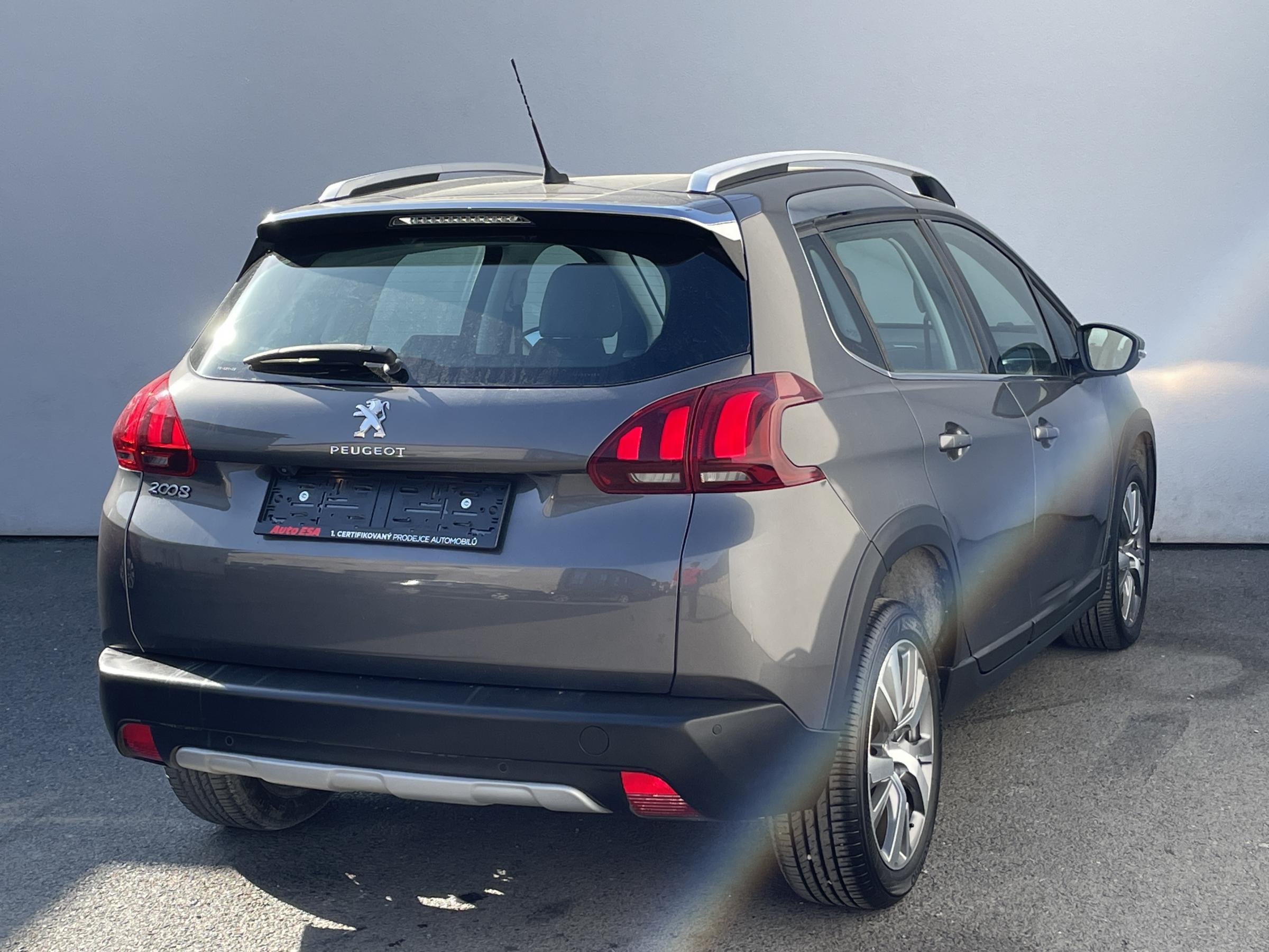 Peugeot 2008, 2019 - pohled č. 4