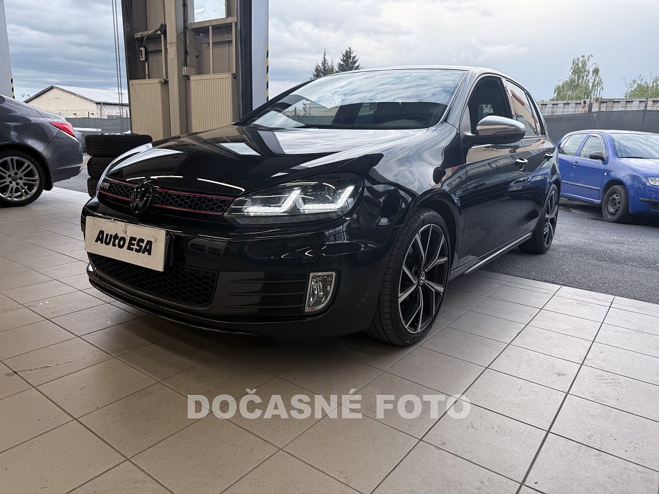 Volkswagen Golf 2.0 TSi 