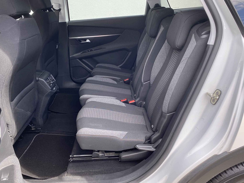 Peugeot 5008 1.5 HDi Active
