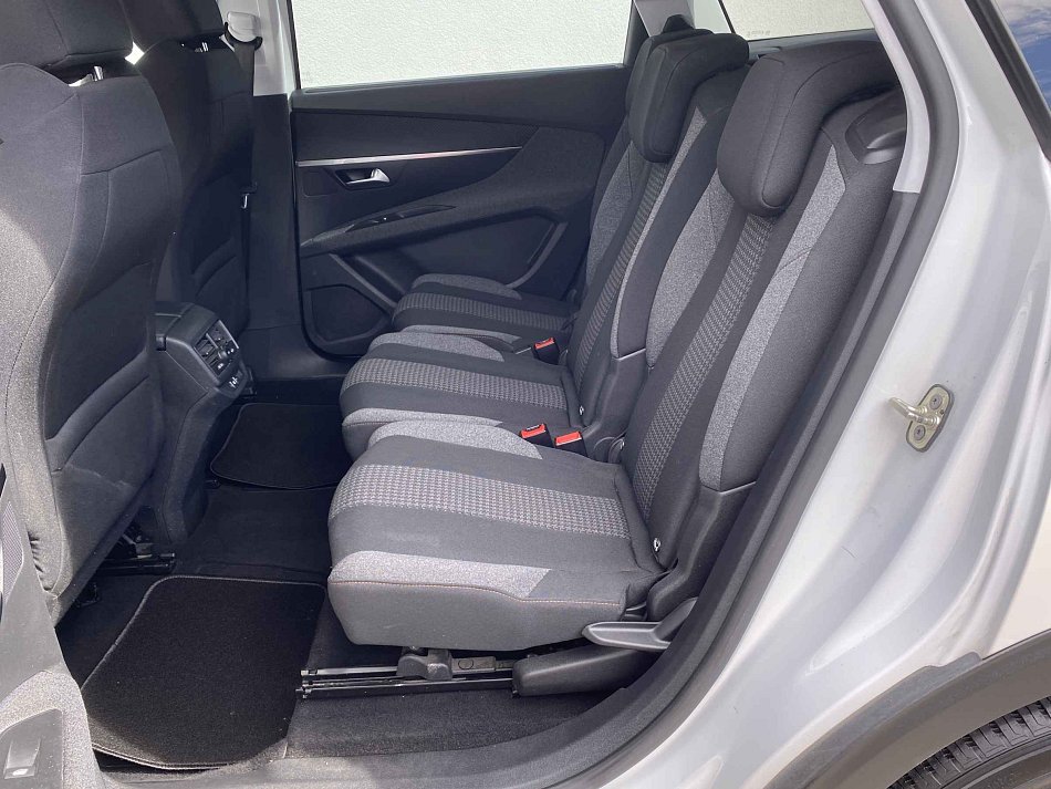 Peugeot 5008 1.5 HDi Active