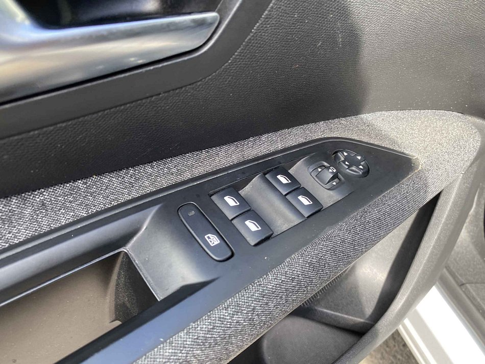 Peugeot 5008 1.5 HDi Active
