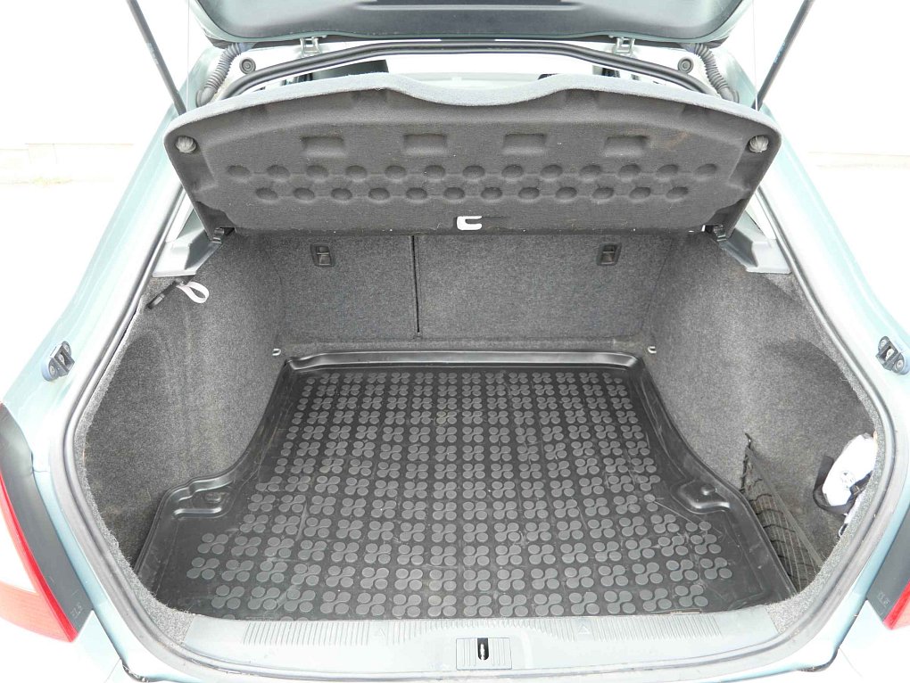 Škoda Octavia II 1.6TDi Ambiente