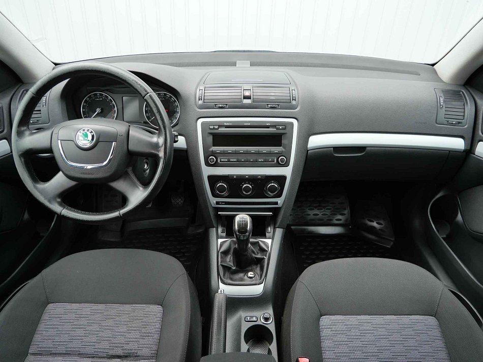 Škoda Octavia II 1.6TDi Ambiente