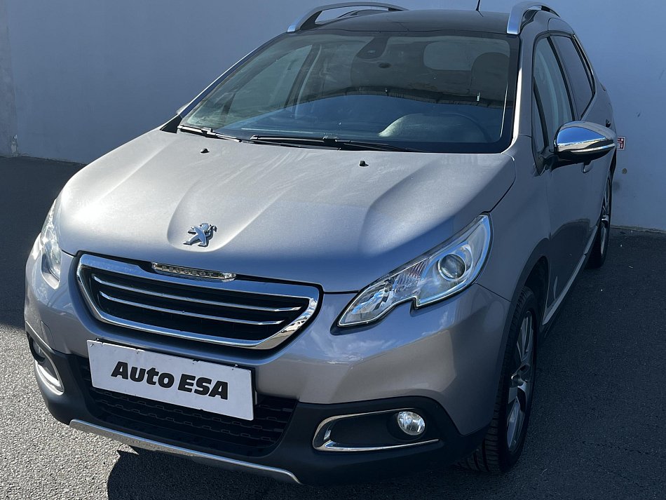 Peugeot 2008 1.2 PT Féline Titane