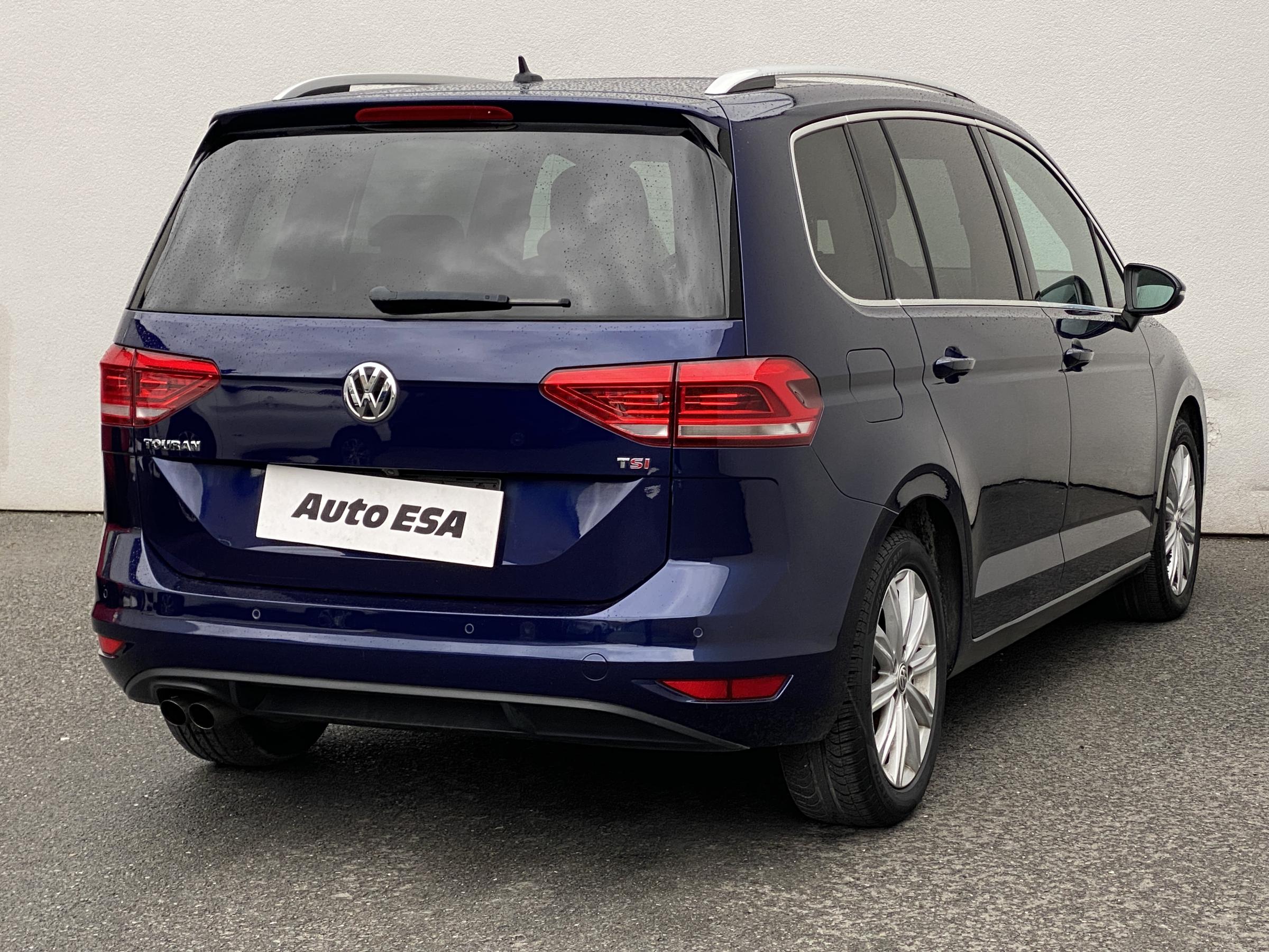 Volkswagen Touran, 2016 - pohled č. 4