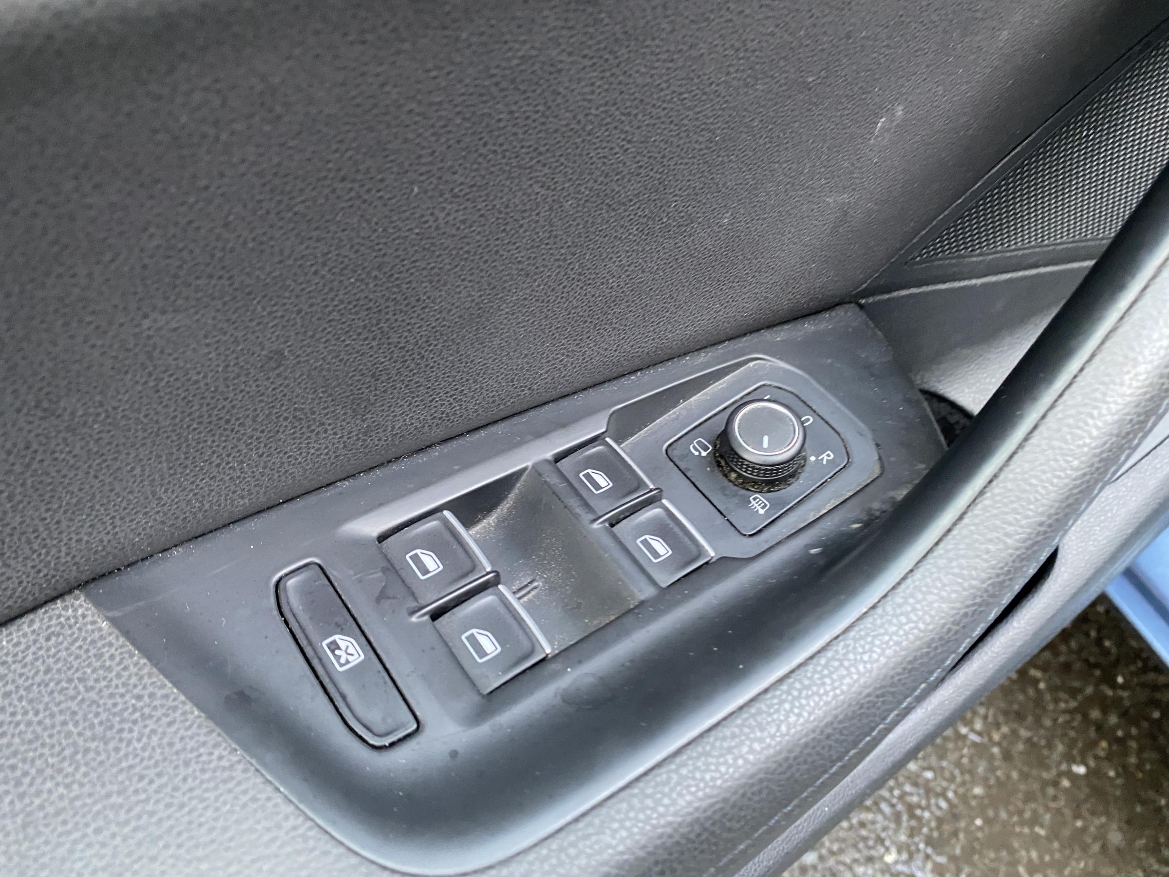 Volkswagen Passat, 2015 - pohled č. 13