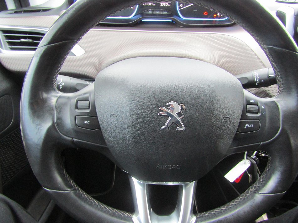 Peugeot 2008 1.6 i 
