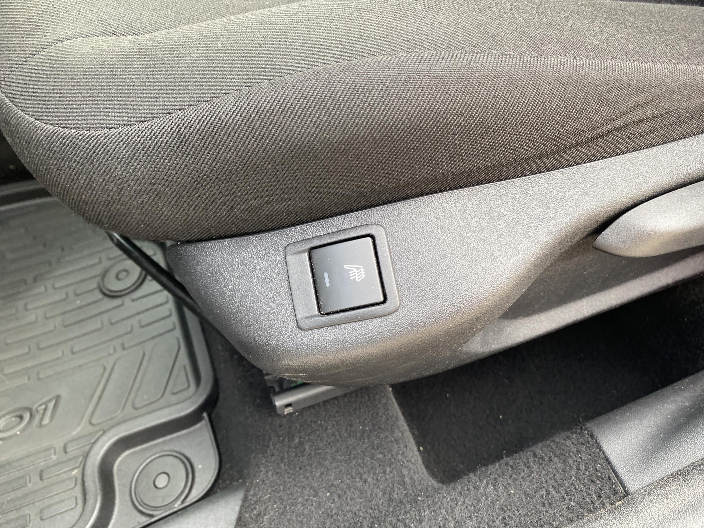 Peugeot 301, 2016 - pohled č. 13