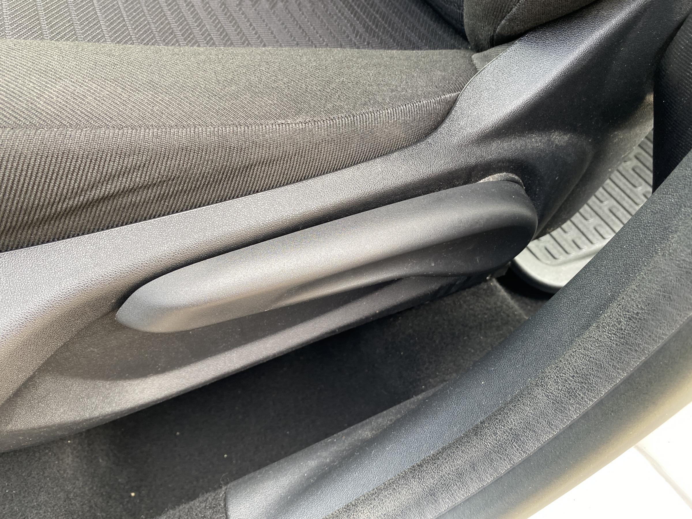 Peugeot 301, 2016 - pohled č. 14