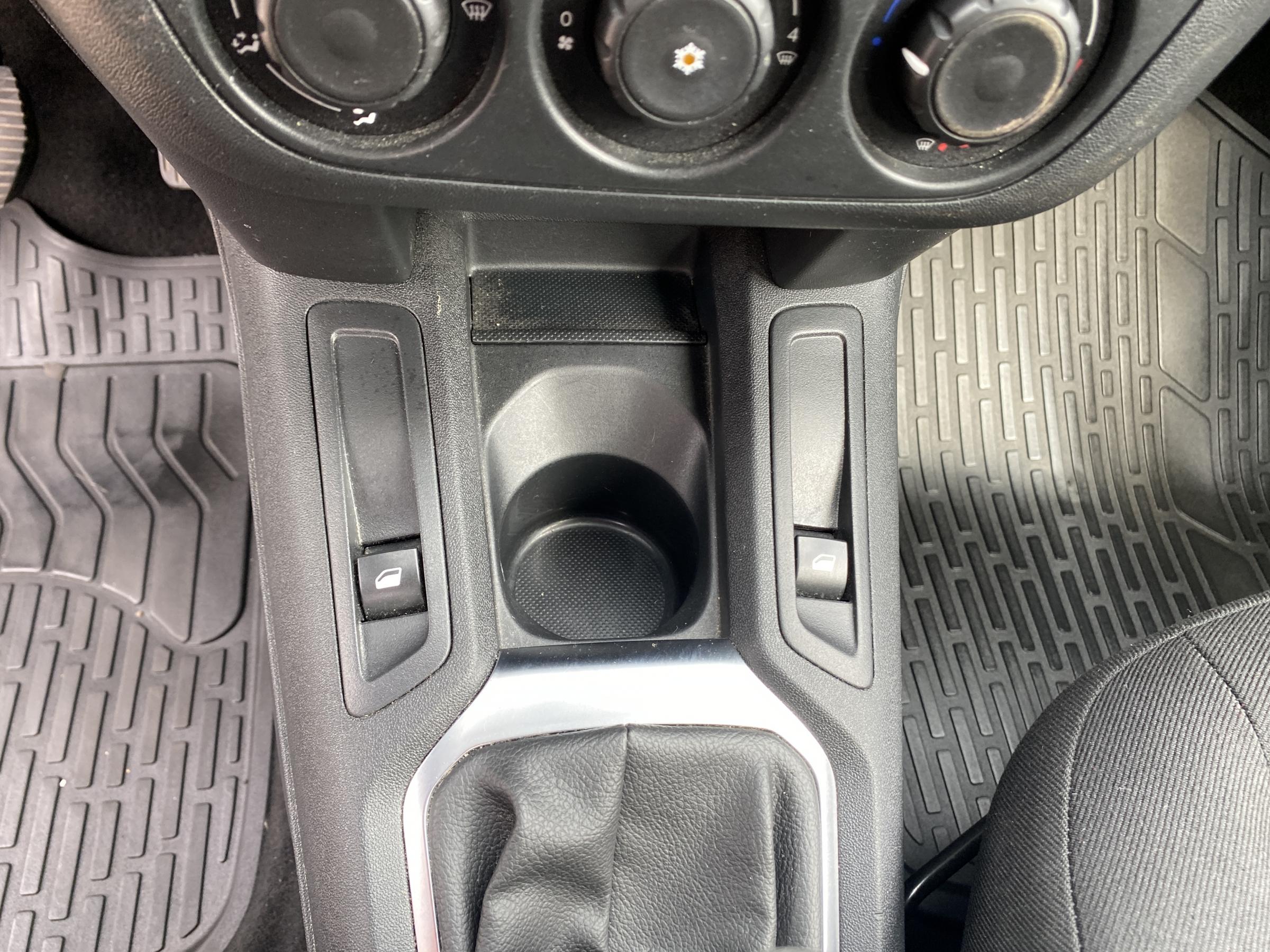 Peugeot 301, 2016 - pohled č. 16