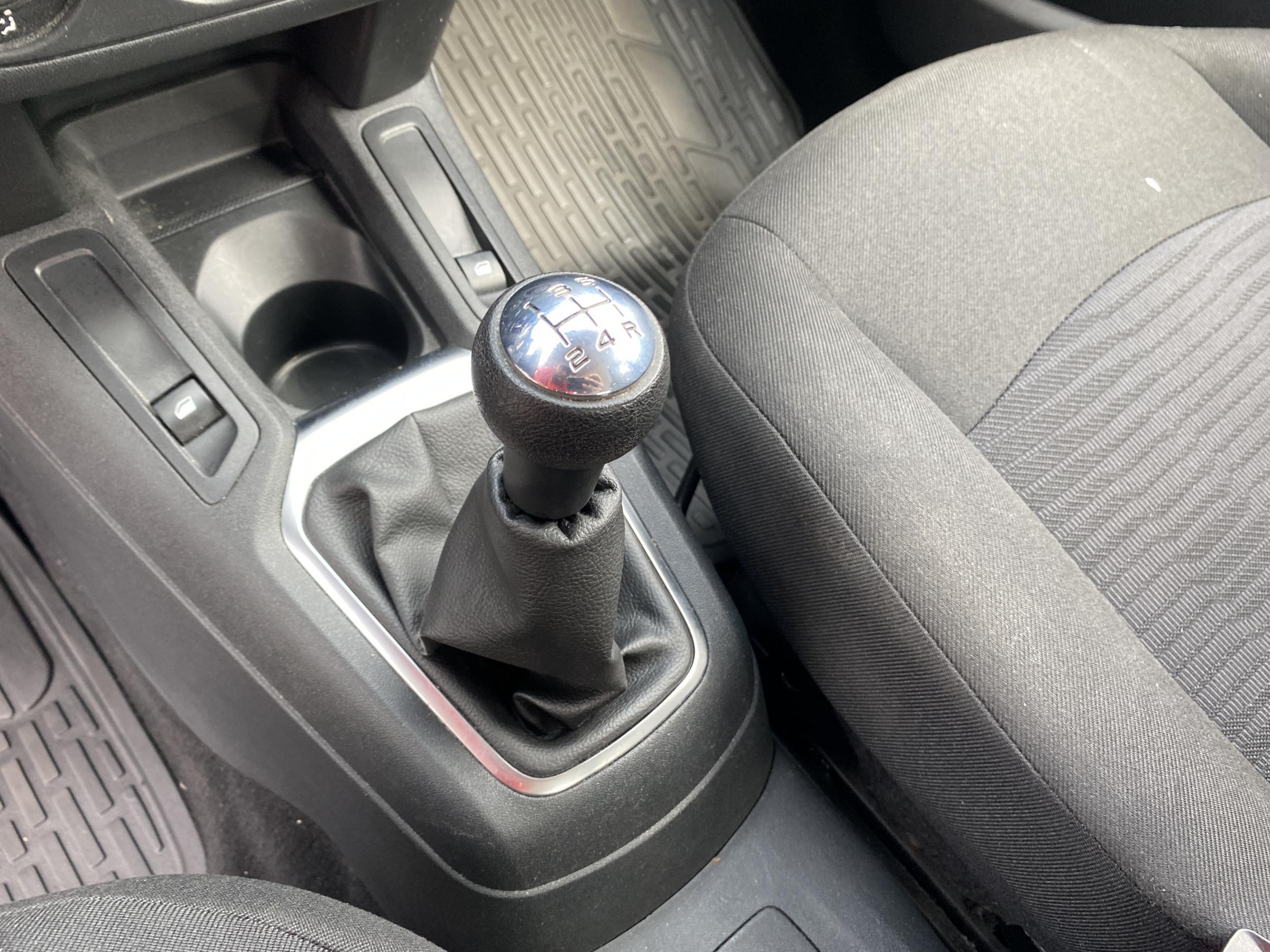 Peugeot 301, 2016 - pohled č. 17