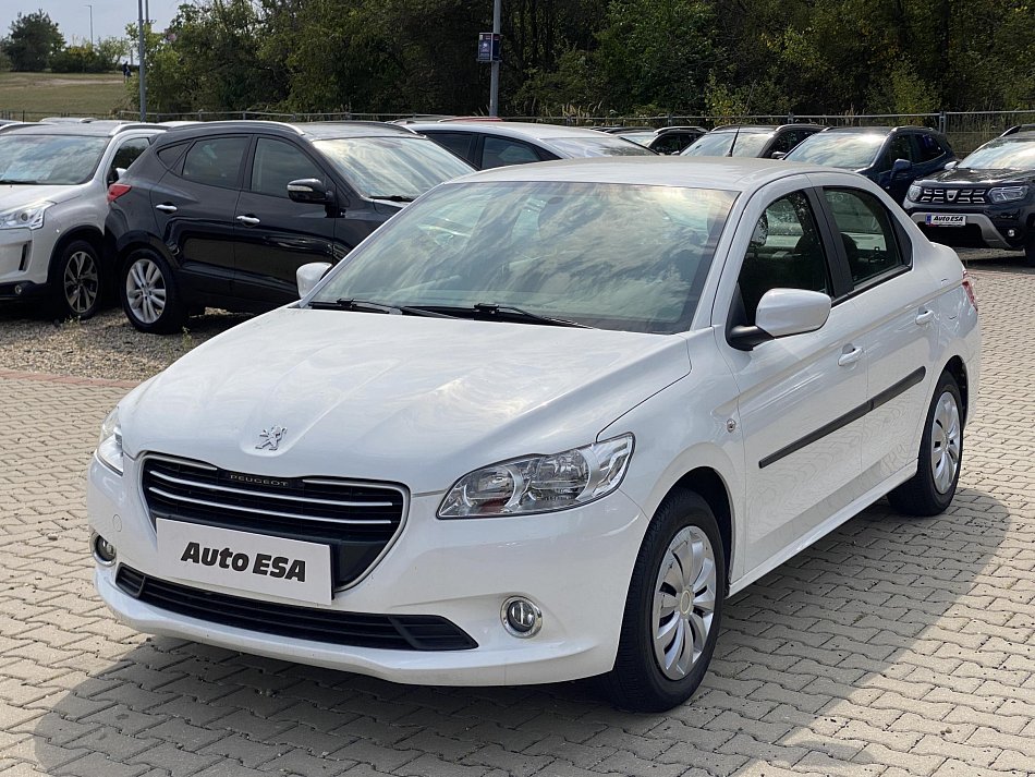 Peugeot 301 1.2 VTi 
