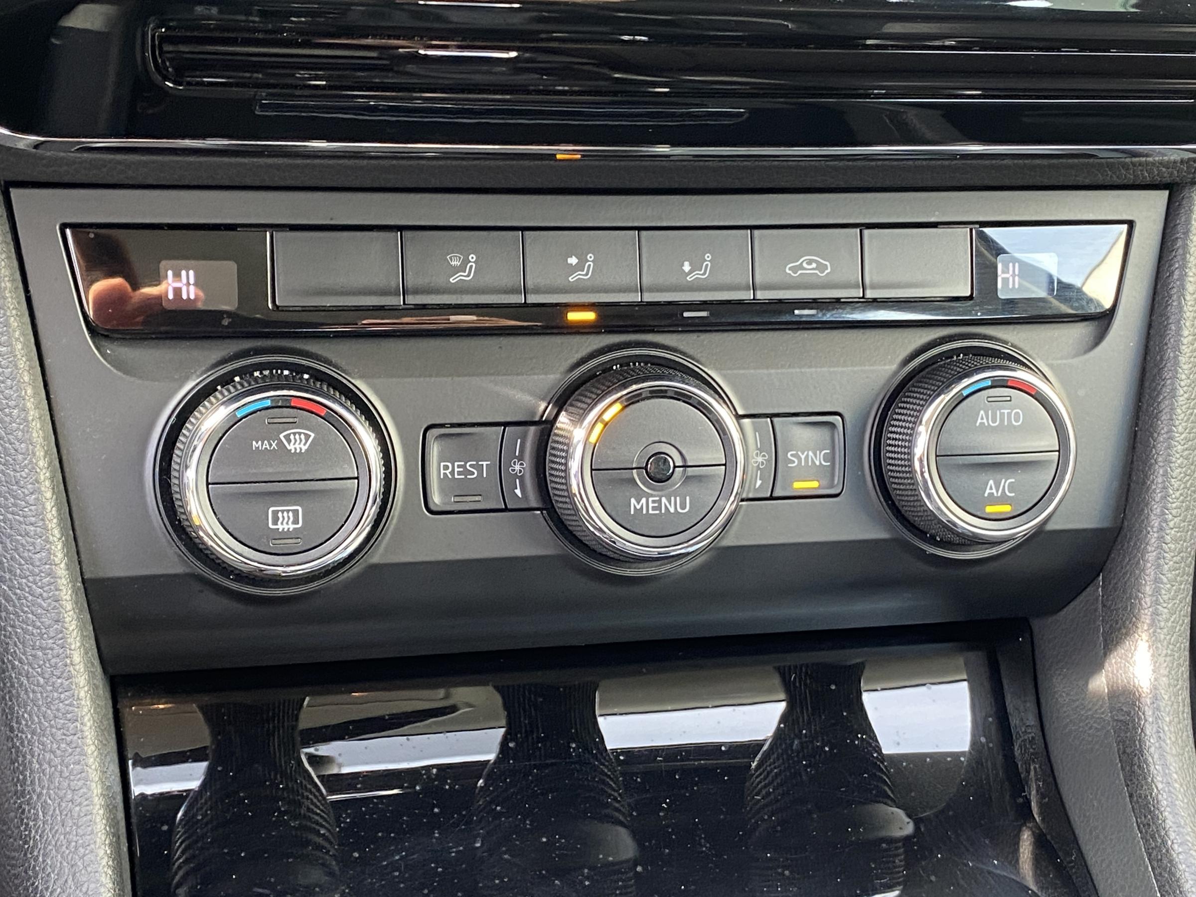 Škoda Superb III, 2016 - pohled č. 16