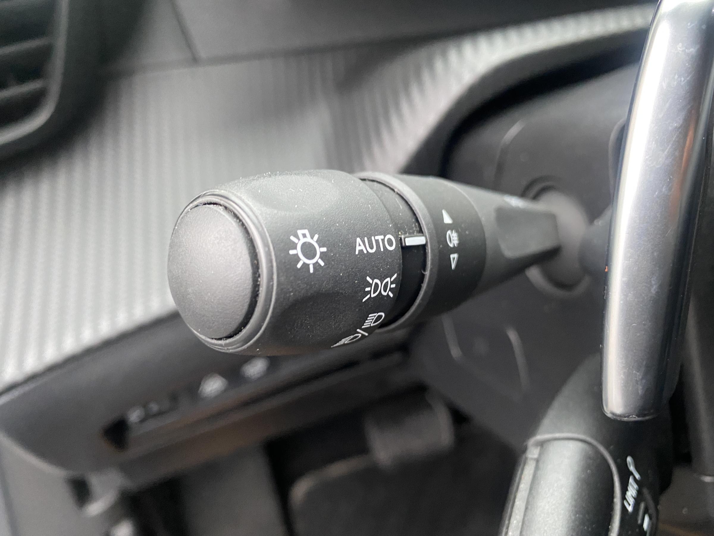 Peugeot 2008, 2022 - pohled č. 16