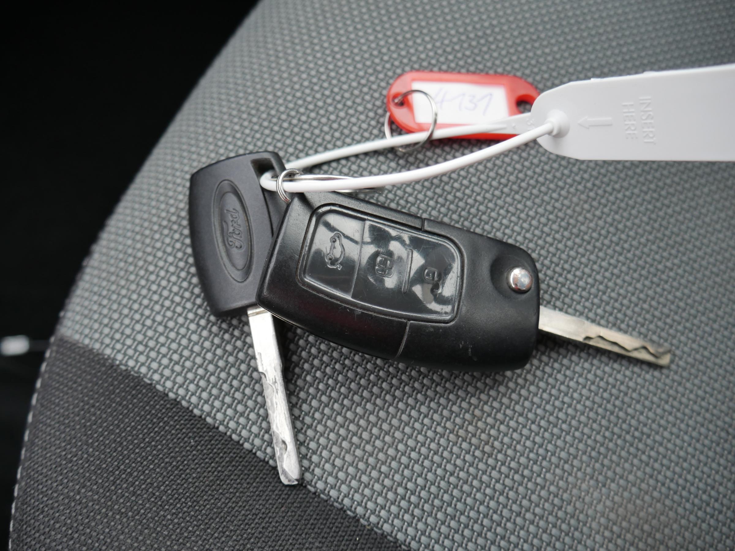 Ford Focus, 2010 - pohled č. 18