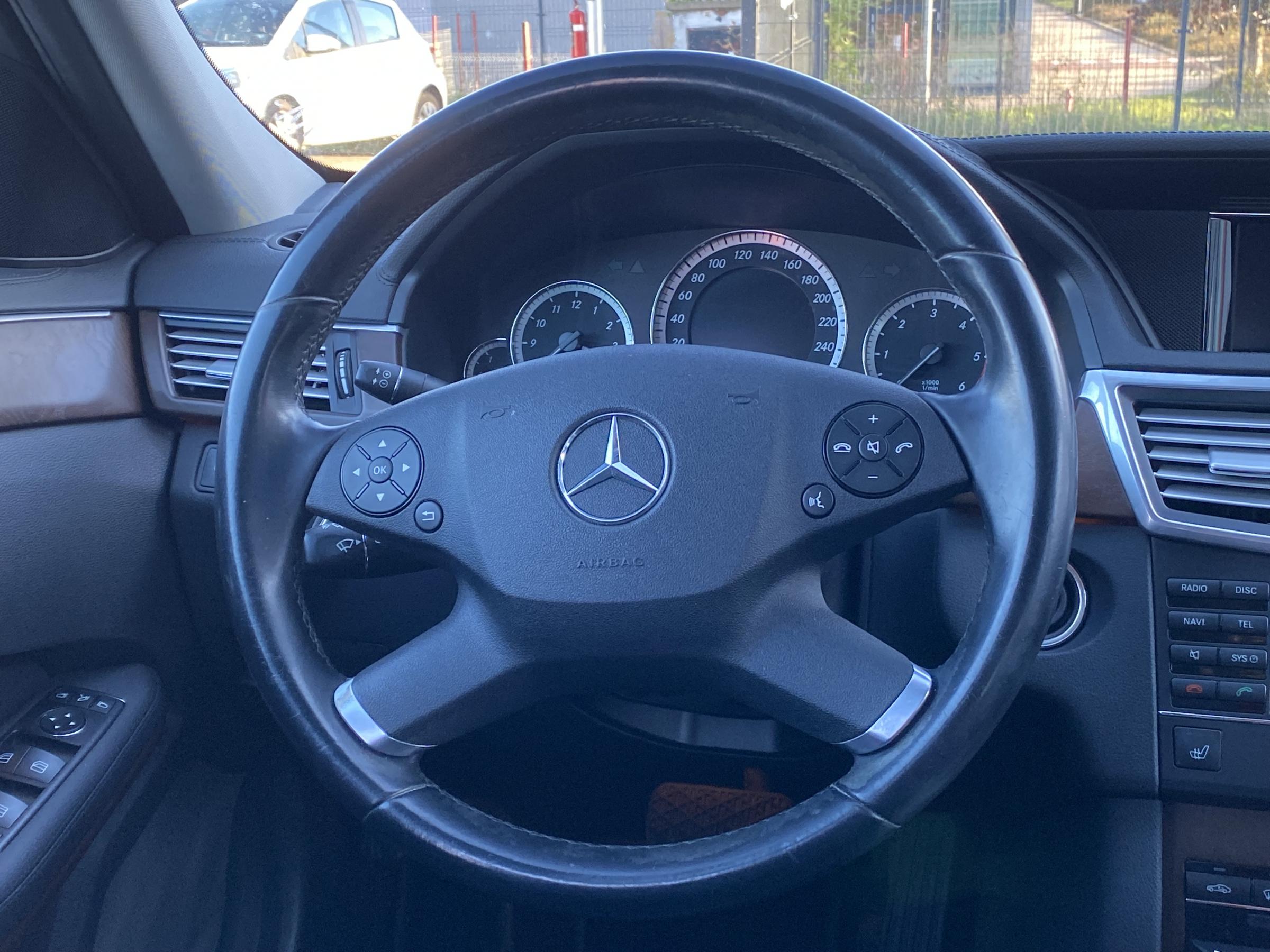 Mercedes-Benz Třída E, 2010 - pohled č. 14