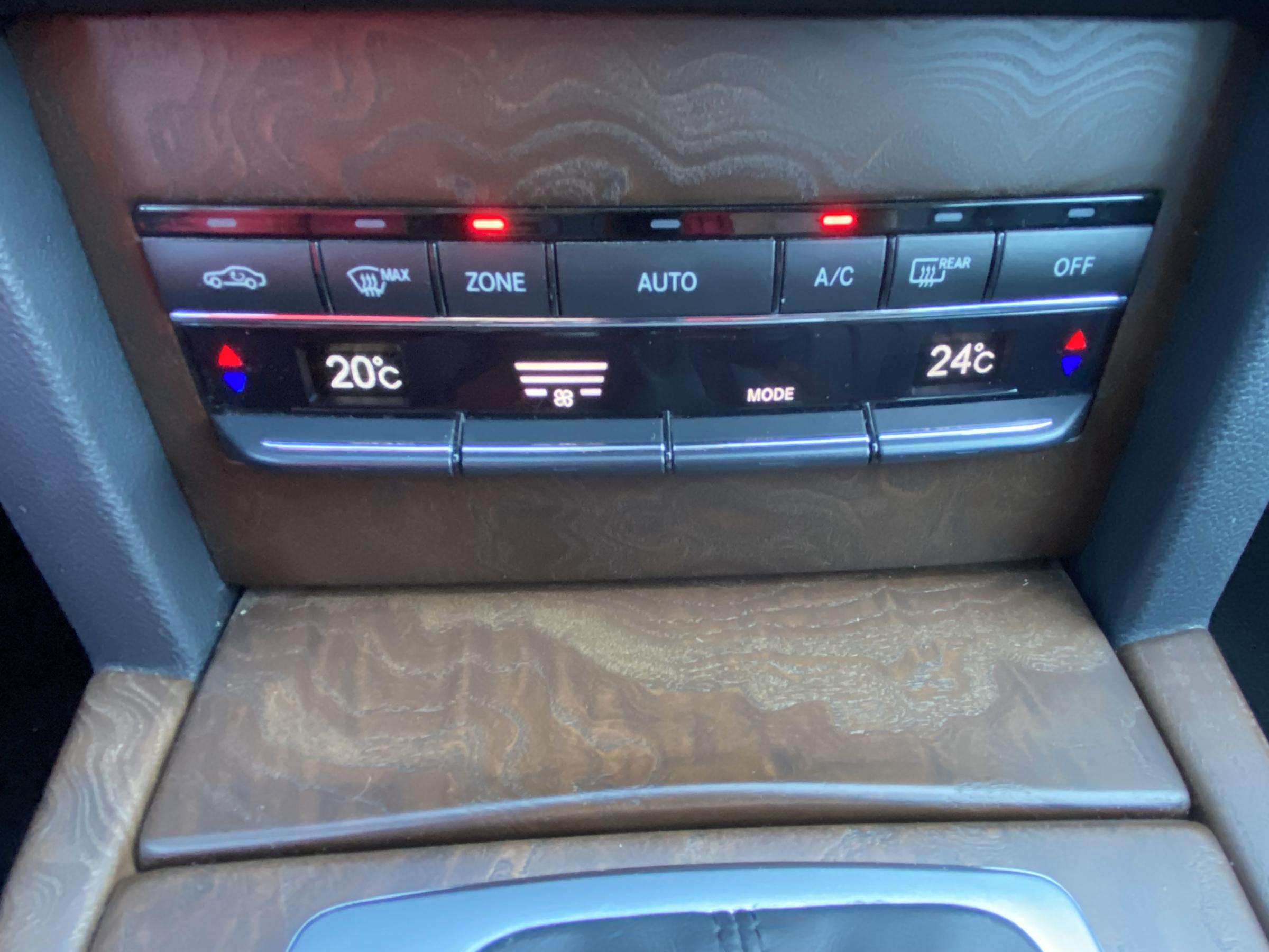 Mercedes-Benz Třída E, 2010 - pohled č. 18