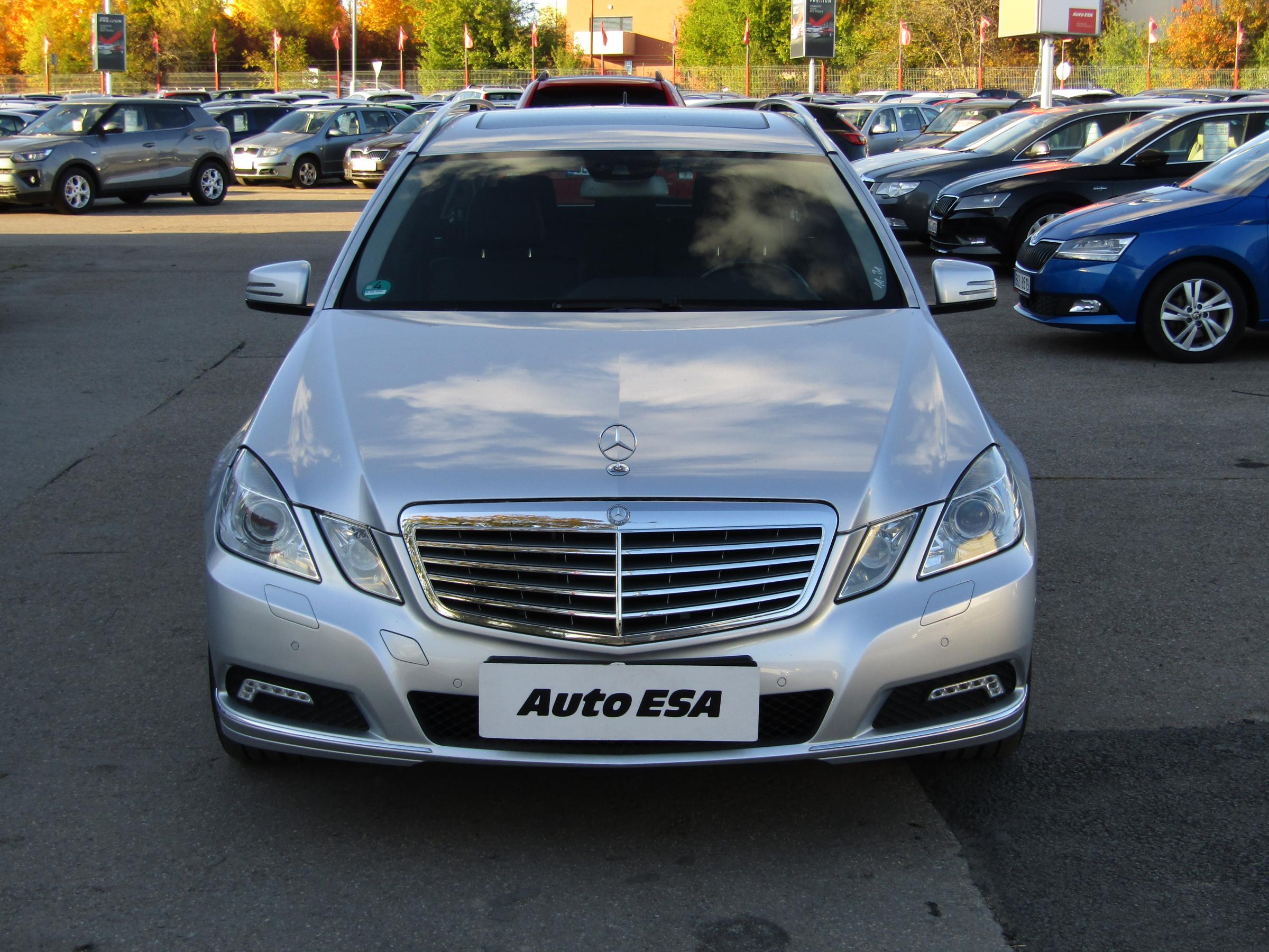 Mercedes-Benz Třída E, 2010 - pohled č. 2