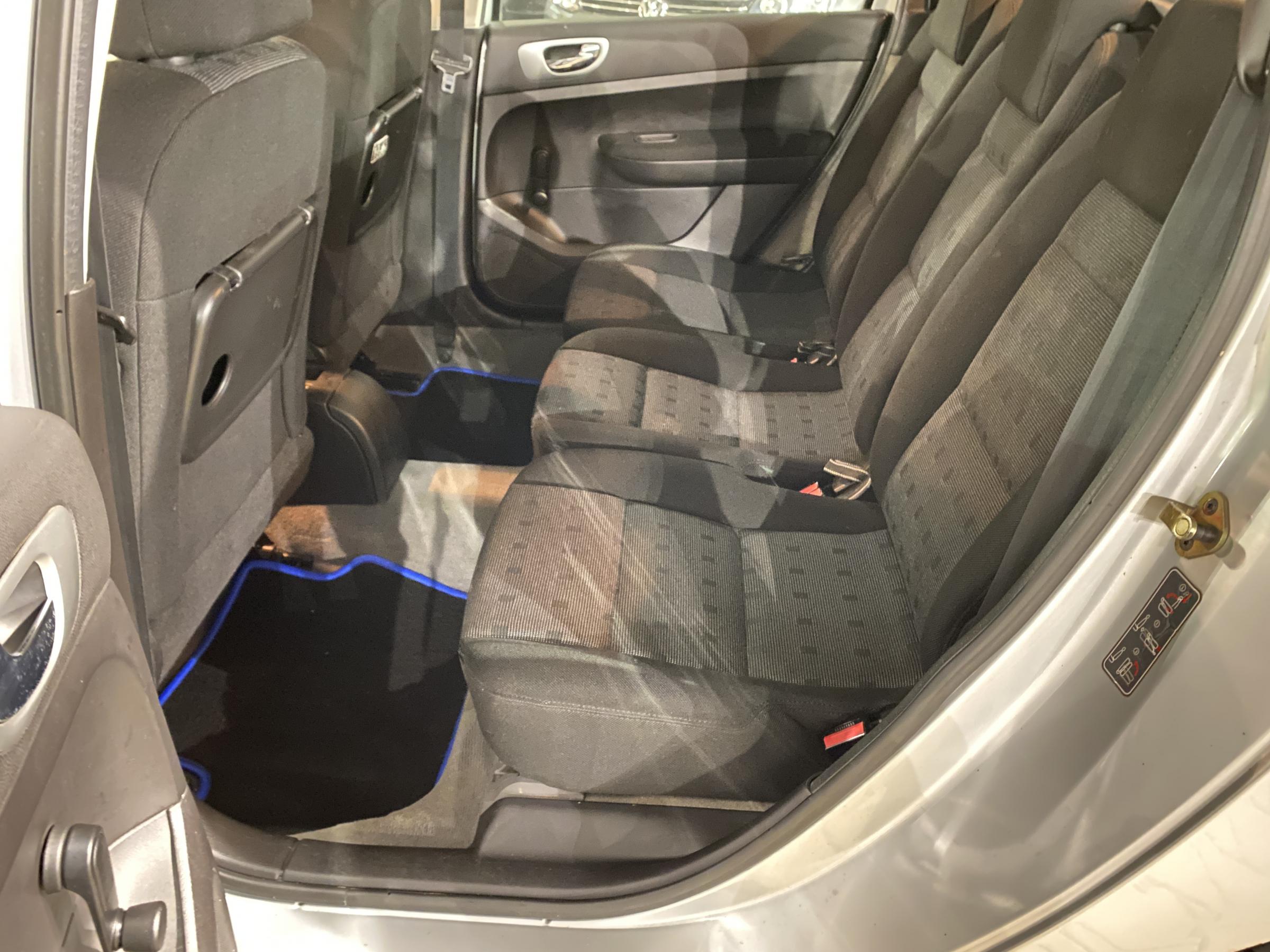 Peugeot 307, 2003 - pohled č. 10