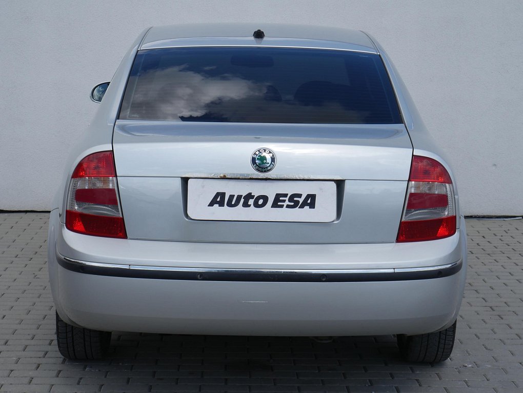 Škoda Superb 1.8i 
