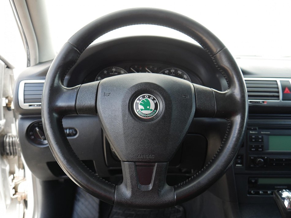 Škoda Superb 1.8i 