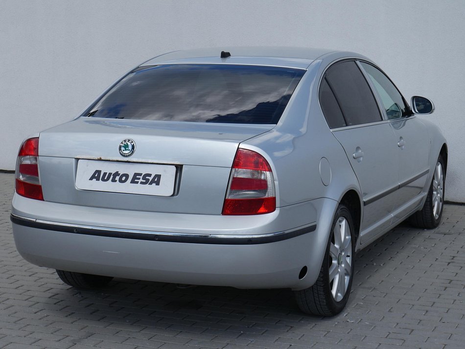 Škoda Superb 1.8i 