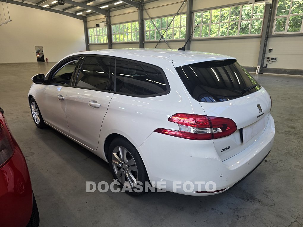 Peugeot 308 1.2 T 