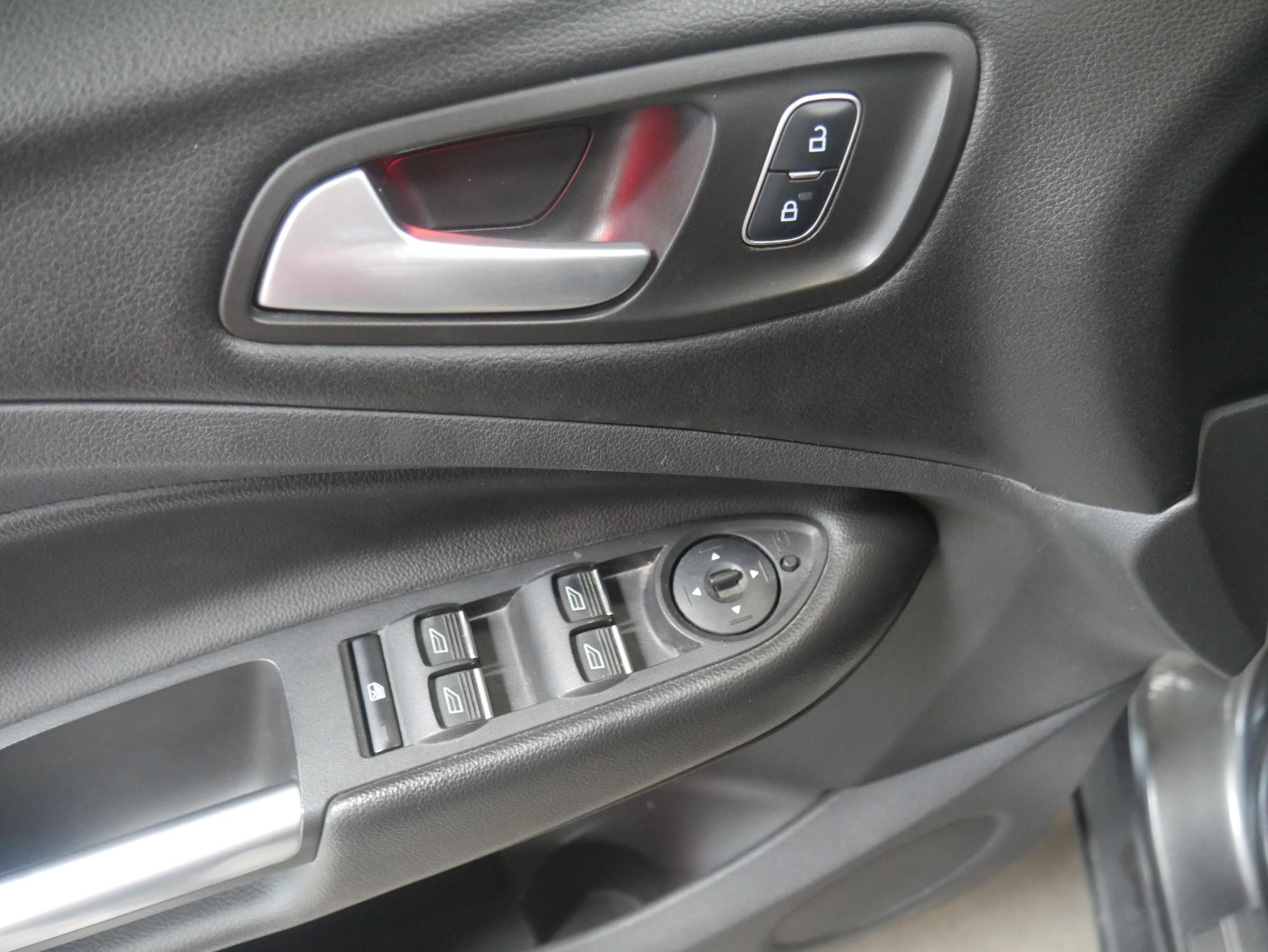 Ford Kuga, 2017 - pohled č. 15