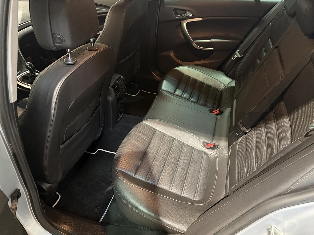 Opel Insignia 2.0CDTi  Sport