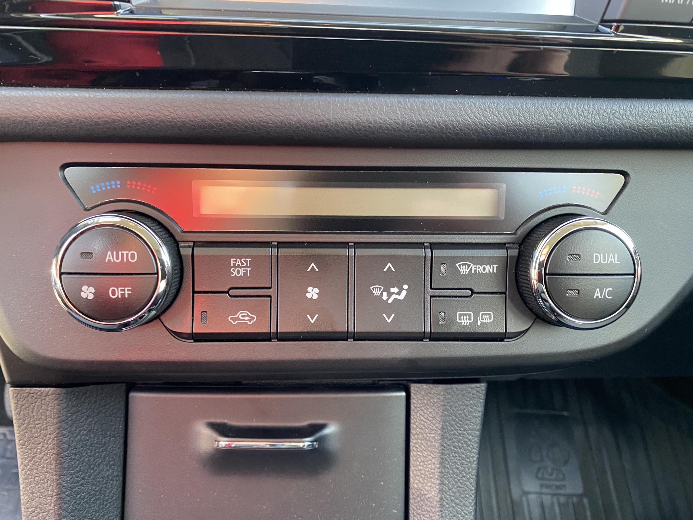 Toyota Corolla, 2015 - pohled č. 17