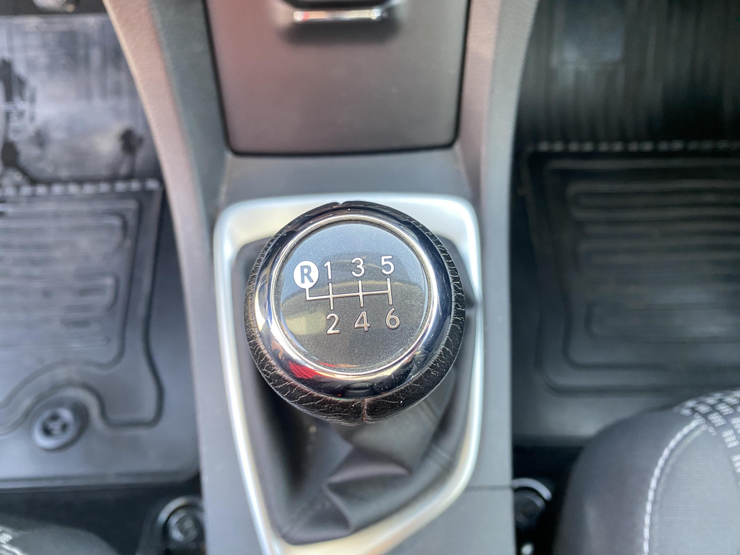 Toyota Corolla, 2015 - pohled č. 18