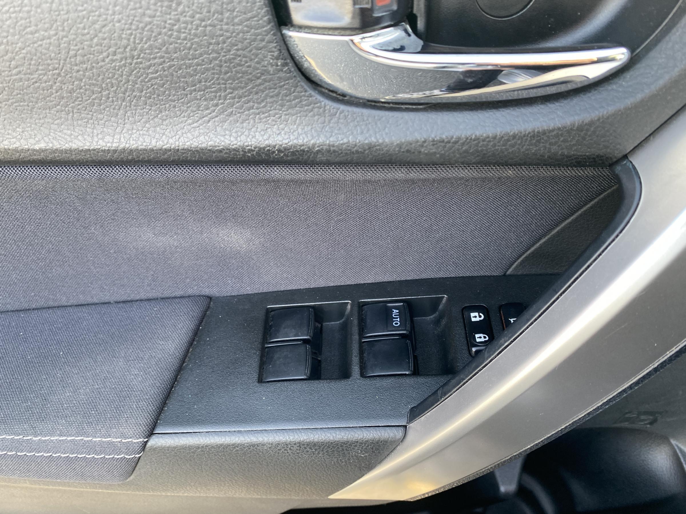 Toyota Corolla, 2015 - pohled č. 20