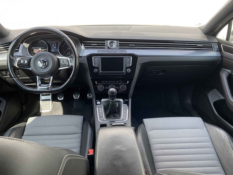 Volkswagen Passat 2.0 TDi 