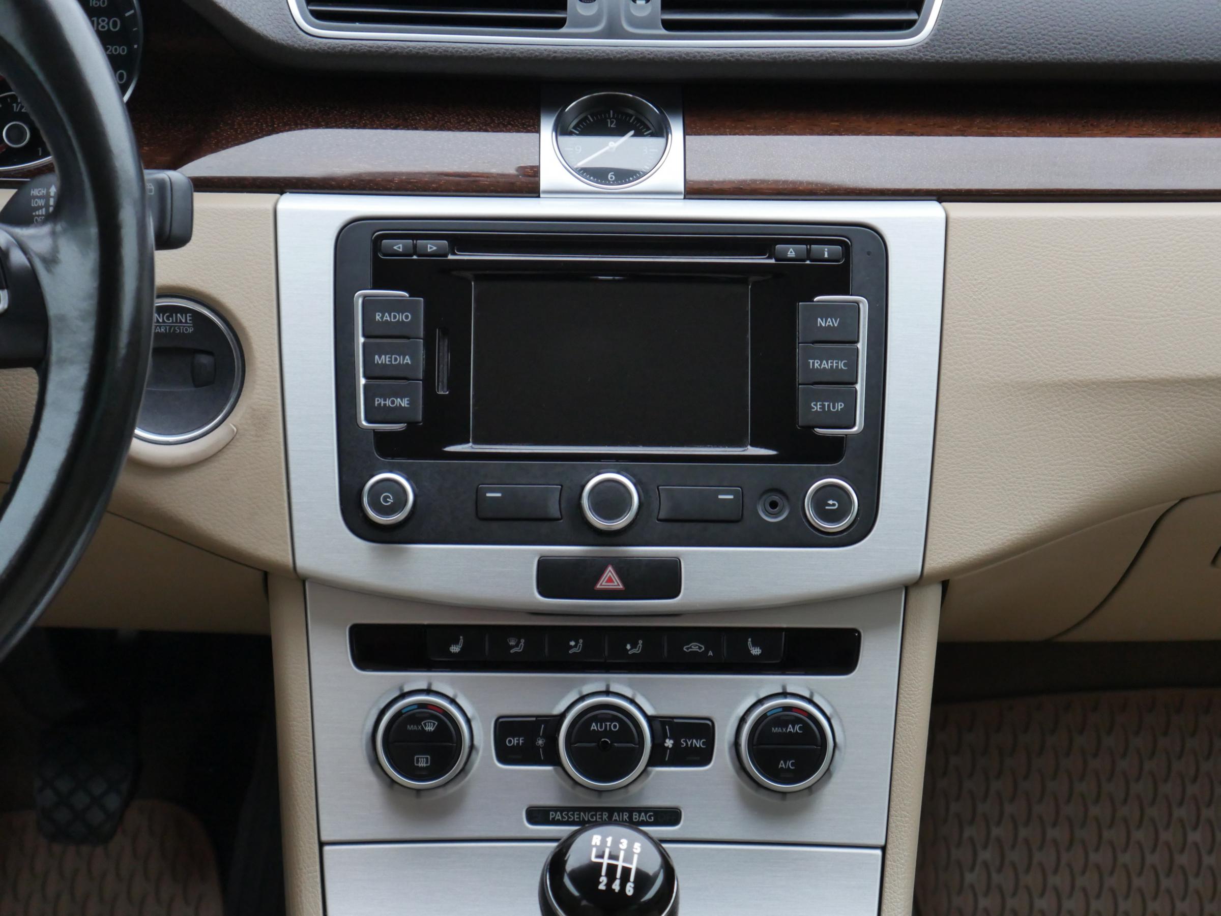 Volkswagen Passat, 2014 - pohled č. 11