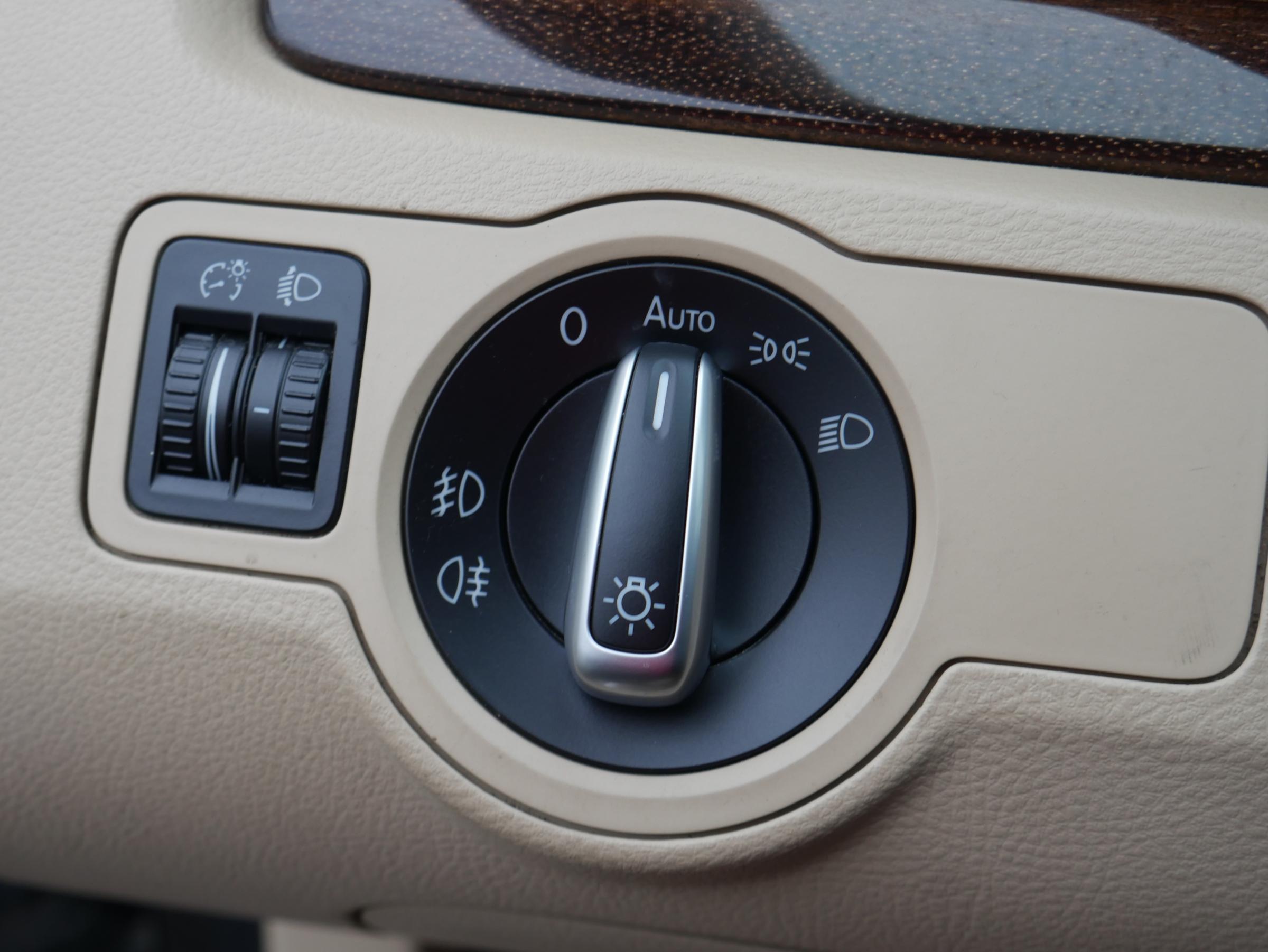 Volkswagen Passat, 2014 - pohled č. 16